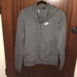 Nike Sportswear Rally